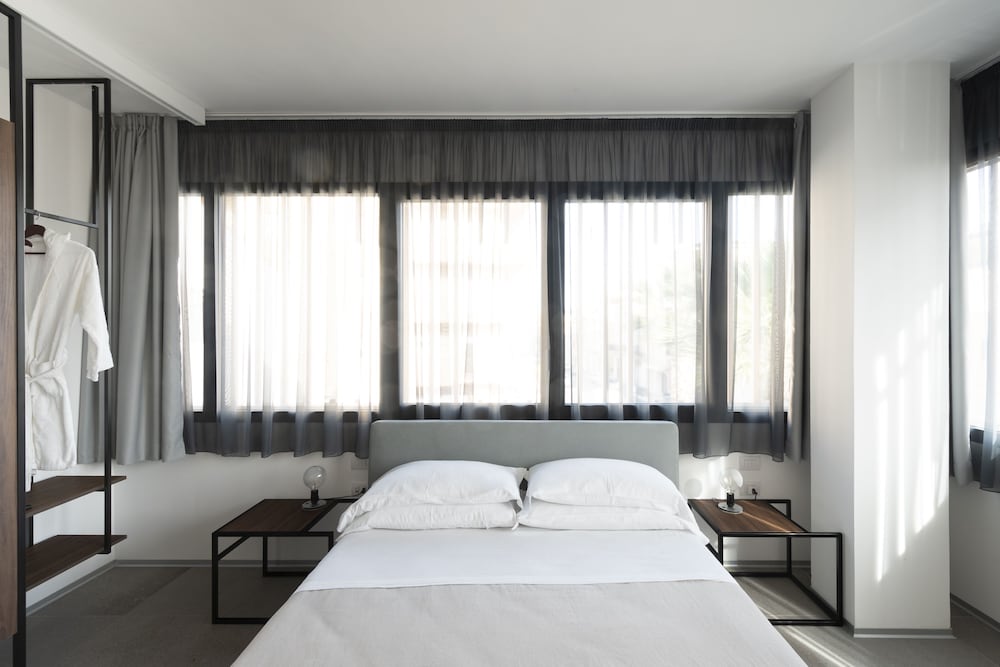 Alkamuri Posh Hotel & Spa — Hotel rooms in Alcamo, Sicily