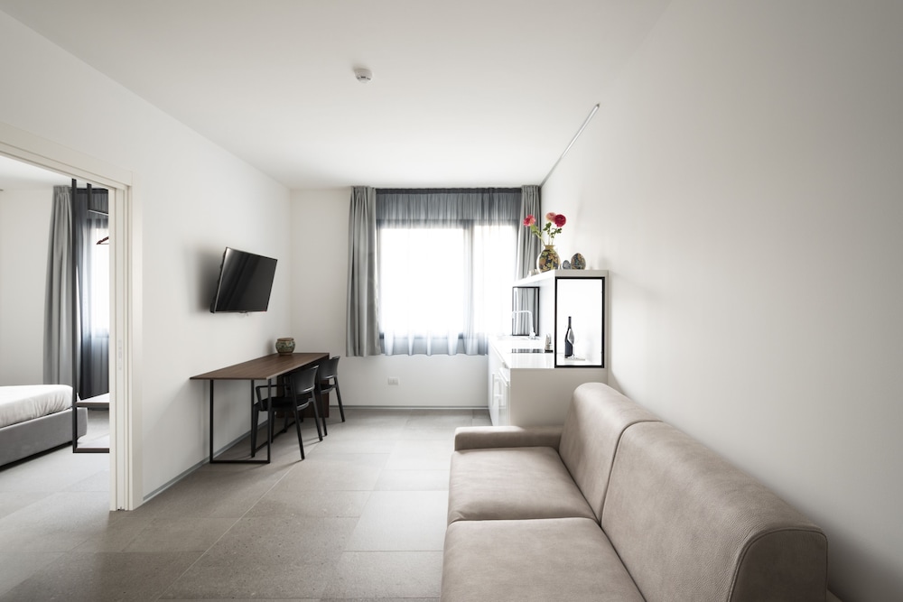 Alkamuri Posh Hotel & Spa — Hotel rooms in Alcamo, Sicily