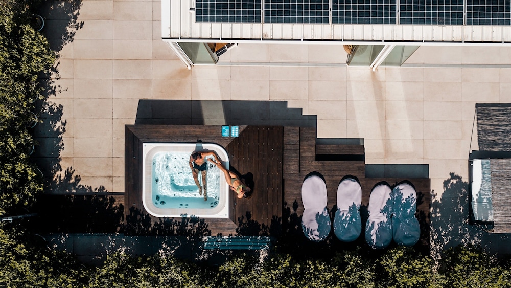 Alkamuri Posh Hotel & Spa — Swimming pool in Alcamo, Sicily