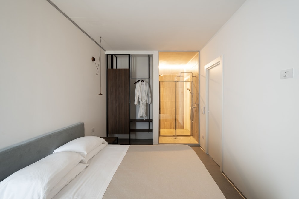 Alkamuri Posh Hotel & Spa — Hotel rooms in Alcamo, Sicily