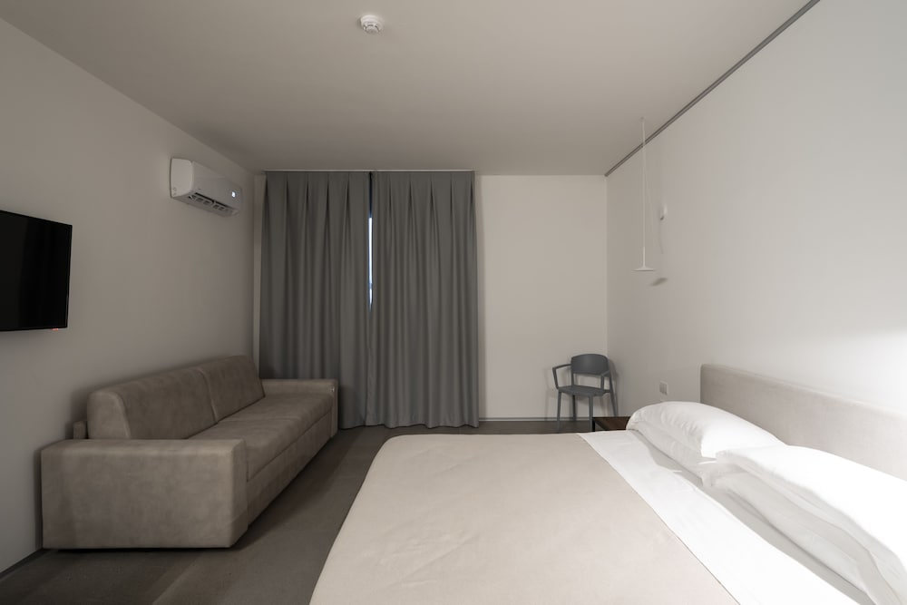 Alkamuri Posh Hotel & Spa — Hotel rooms in Alcamo, Sicily