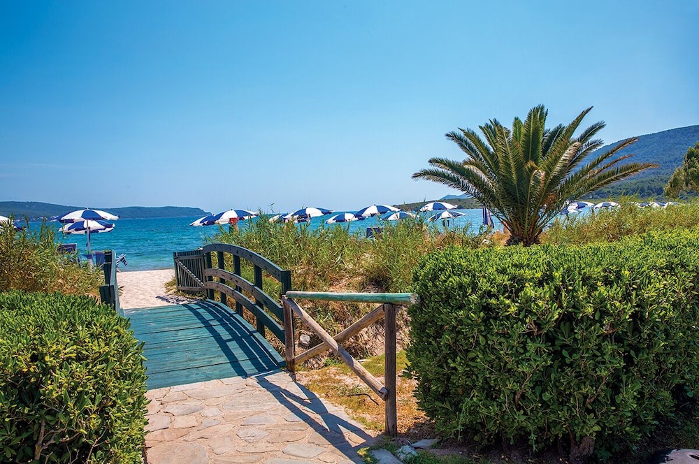 Hotel Baia Di Conte — Beach in Alghero, Sardinia