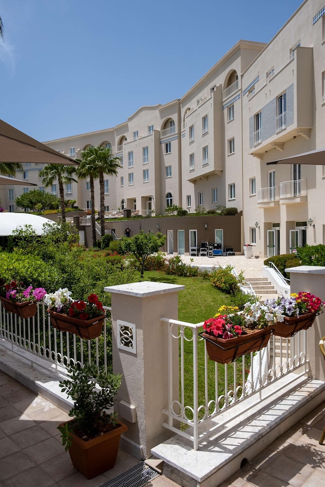 Mangia's Selinunte Resort — Hotel building in Castelvetrano, Sicily