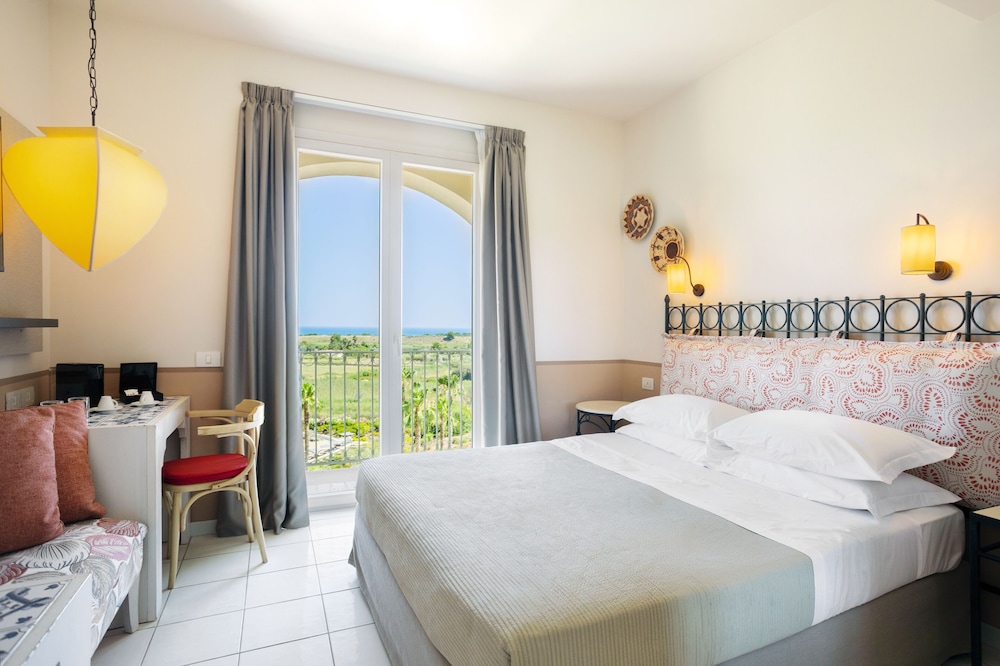Mangia's Selinunte Resort — Hotel rooms in Castelvetrano, Sicily