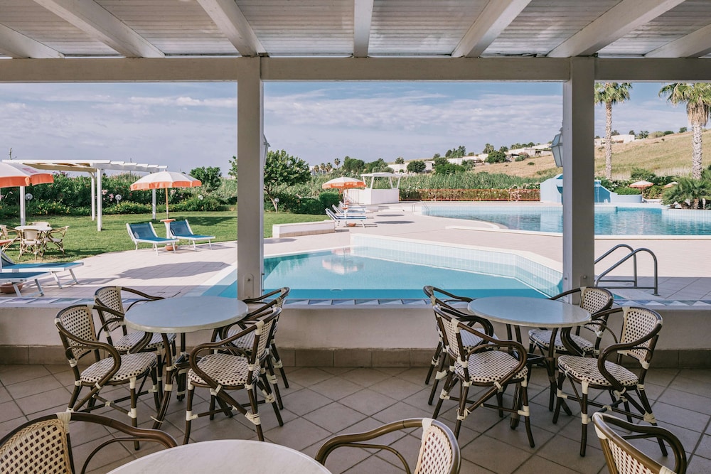 Mangia's Selinunte Resort — Swimming pool in Castelvetrano, Sicily