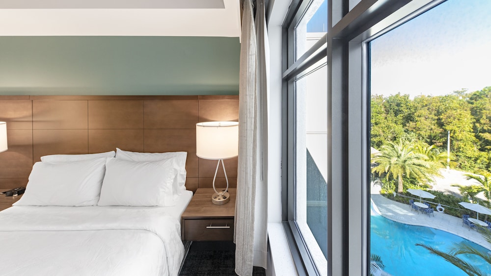 Staybridge Suites Naples – Marco Island by IHG — Hotel rooms in Lely Resort, Florida