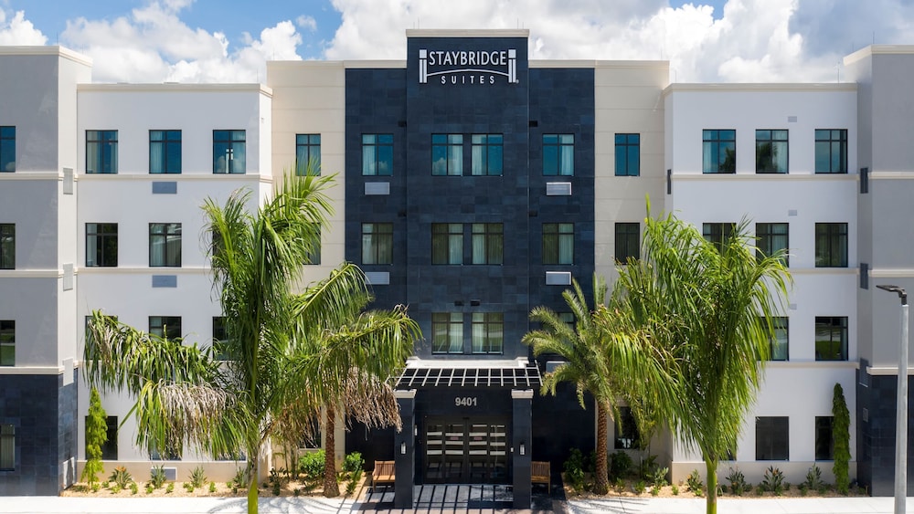 Staybridge Suites Naples – Marco Island by IHG — Hotel building in Lely Resort, Florida