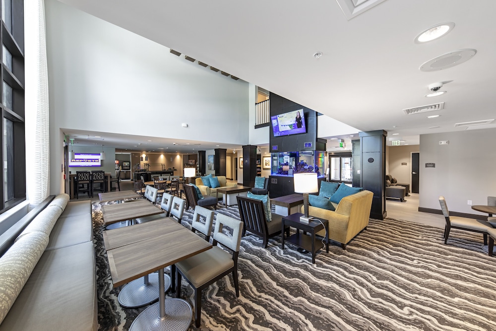Staybridge Suites Naples – Marco Island by IHG — Restaurant & bars in Lely Resort, Florida