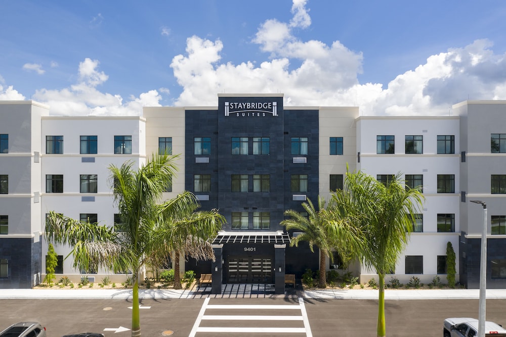 Staybridge Suites Naples – Marco Island by IHG — Hotel building in Lely Resort, Florida