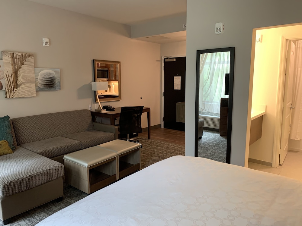 Staybridge Suites Naples – Marco Island by IHG — Hotel rooms in Lely Resort, Florida