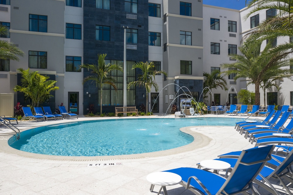 Staybridge Suites Naples – Marco Island by IHG — Swimming pool in Lely Resort, Florida