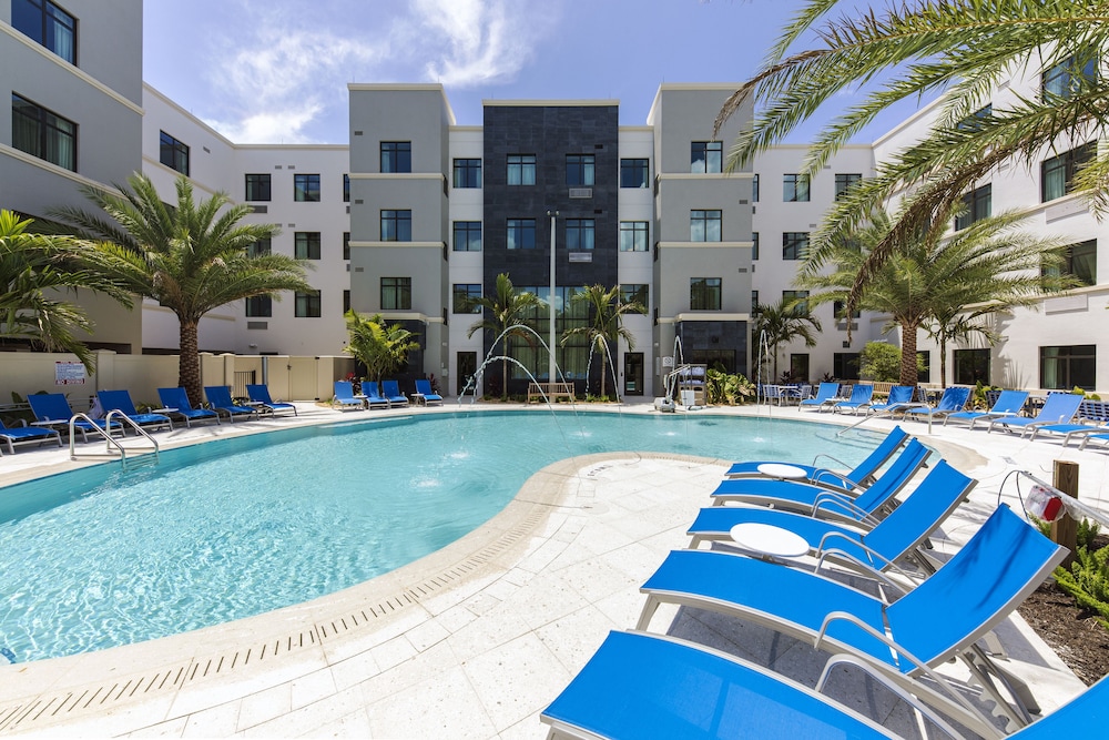 Staybridge Suites Naples – Marco Island by IHG — Swimming pool in Lely Resort, Florida