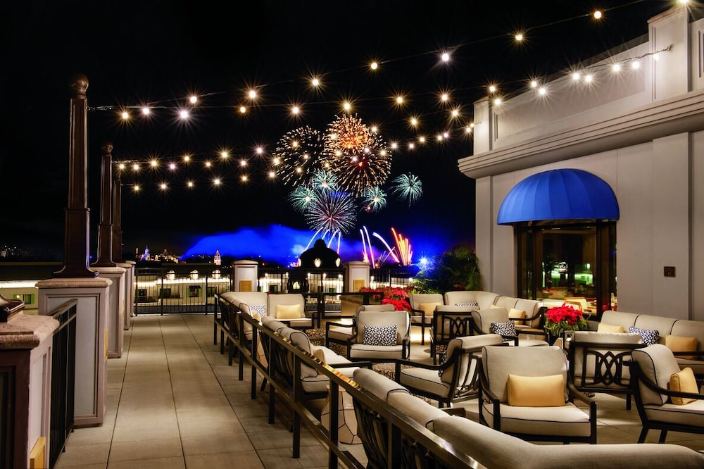 Disney's Riviera Resort — Restaurant & bars in Walt Disney World Resort, Florida