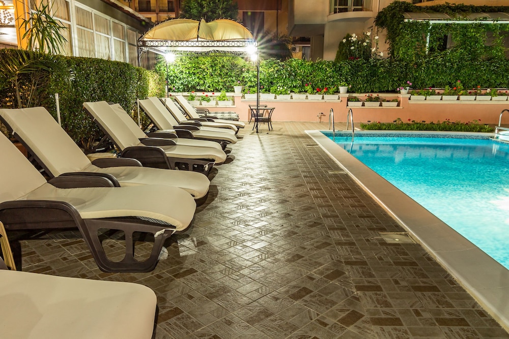 Venera Hotel — Swimming pool in Sveti Vlas, Burgas Region