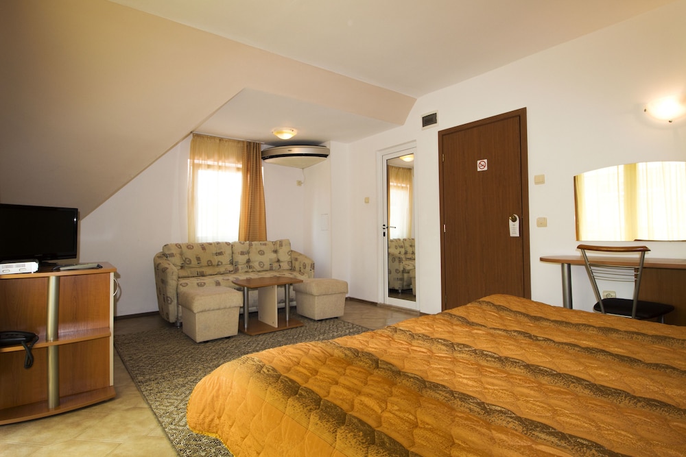 Venera Hotel — Hotel rooms in Sveti Vlas, Burgas Region