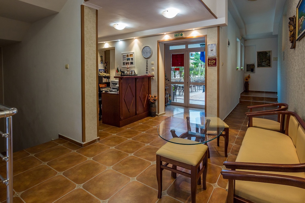 Venera Hotel — Hotel building in Sveti Vlas, Burgas Region