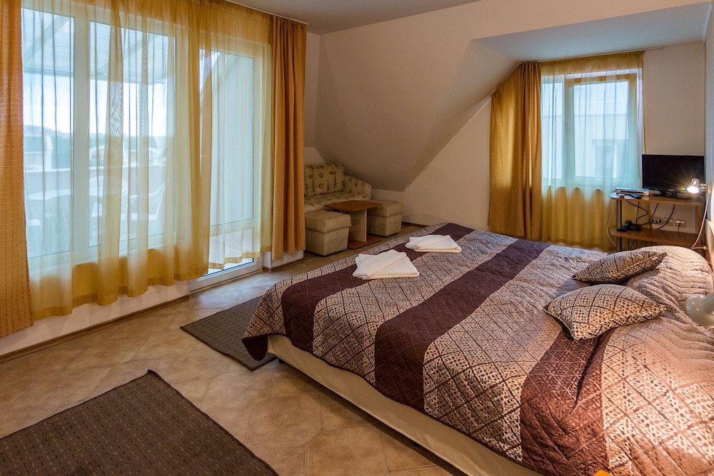 Venera Hotel — Hotel rooms in Sveti Vlas, Burgas Region
