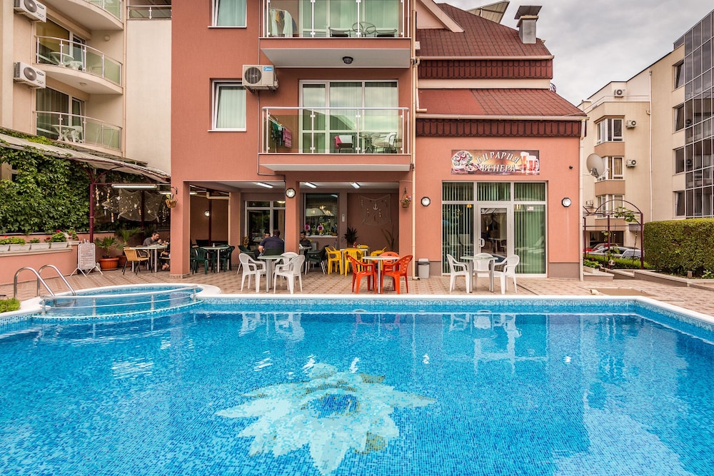 Venera Hotel — Swimming pool in Sveti Vlas, Burgas Region