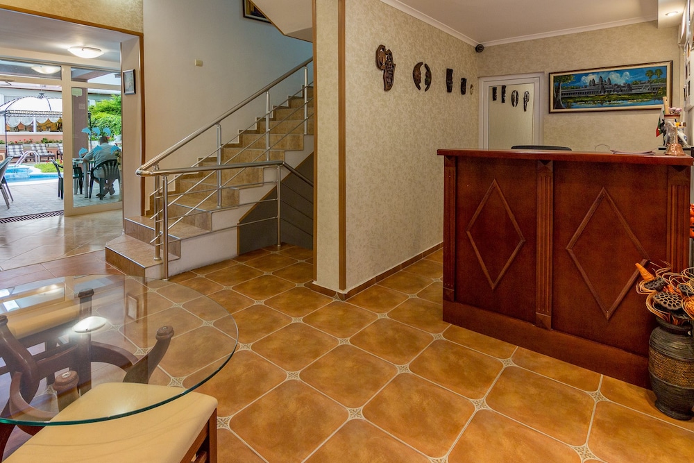 Venera Hotel — Hotel building in Sveti Vlas, Burgas Region