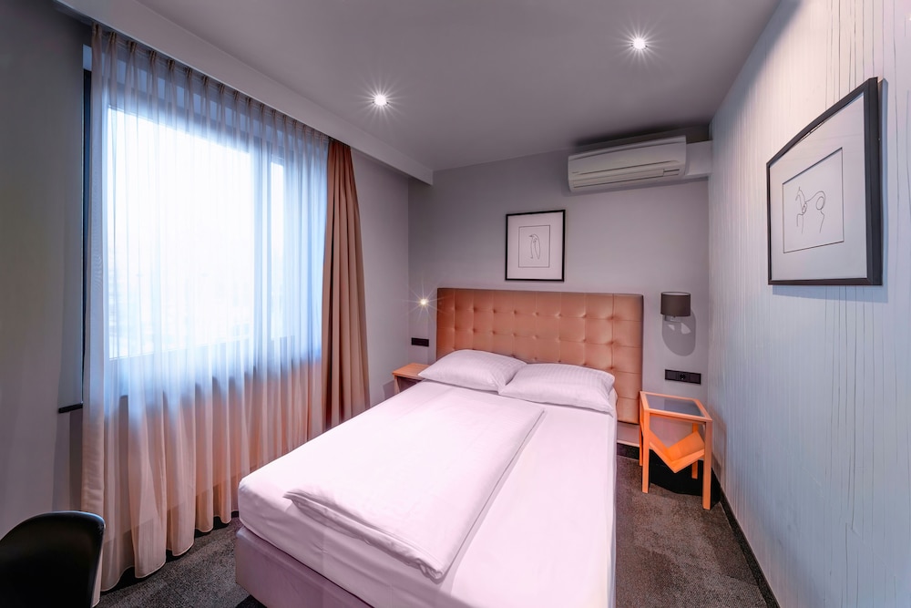 Hotel Cult Frankfurt City - zdjęcie 4