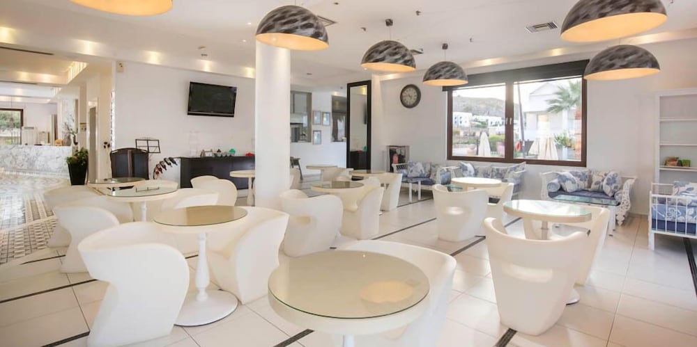 Lindos View Hotel — Restaurant & bars in Lindos, South Aegean