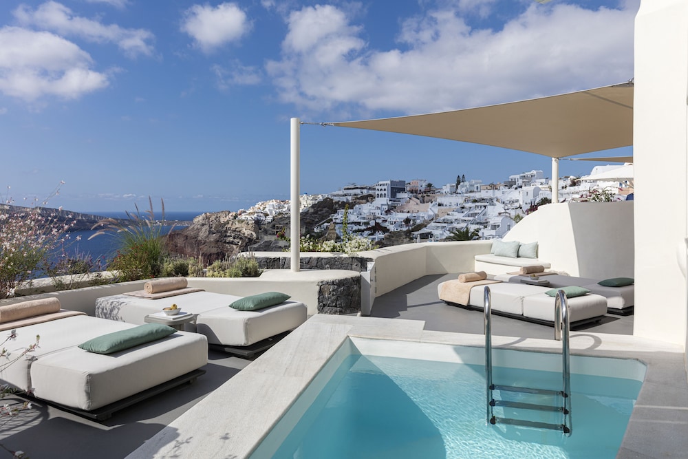 Canaves Oia Suites - Small Luxury Hotels of the World — Swimming pool in Oia, South Aegean