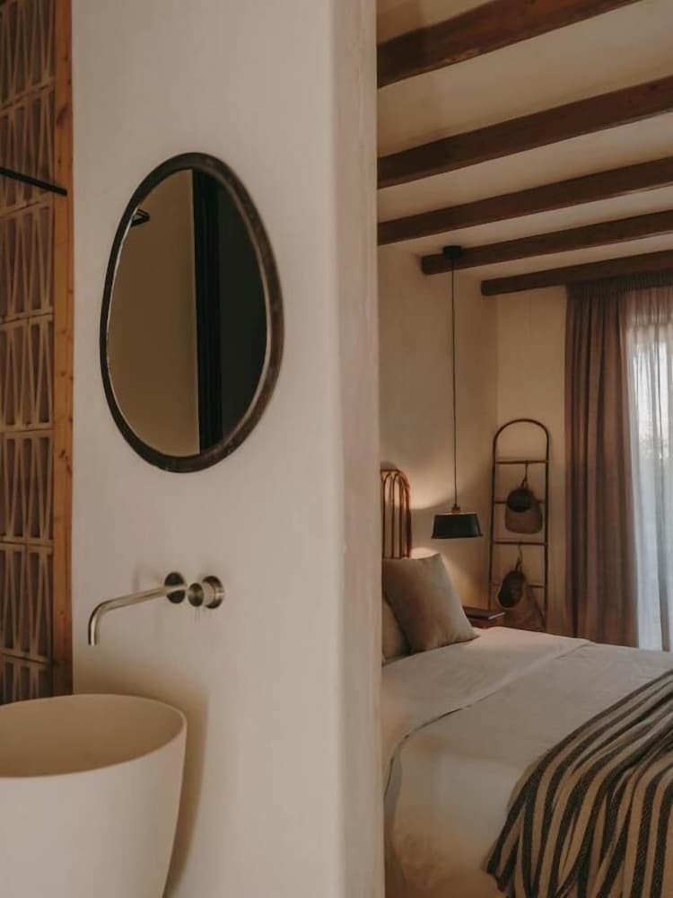 The Wild By Interni — Hotel rooms in Kalafatis, South Aegean