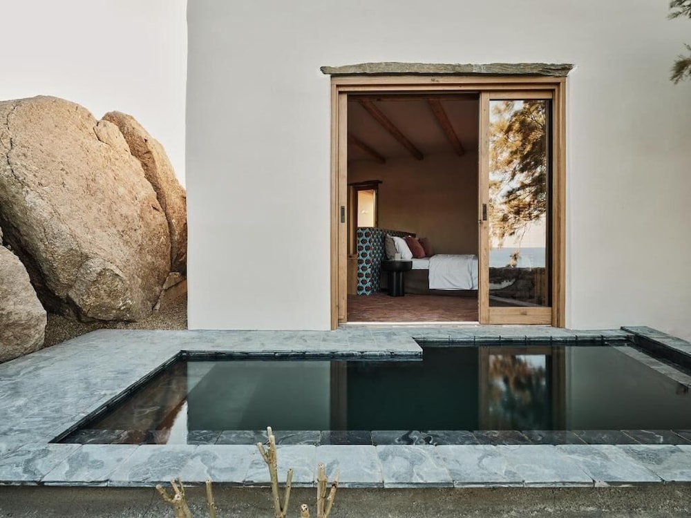 The Wild By Interni — Hotel rooms in Kalafatis, South Aegean