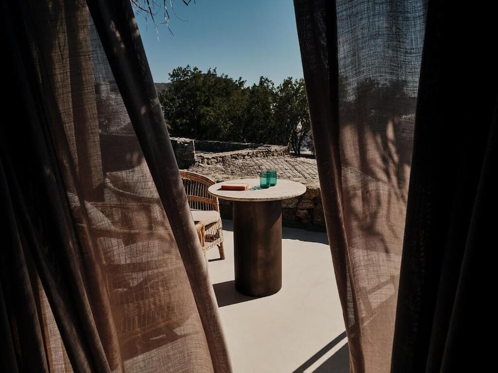 The Wild By Interni — Hotel rooms in Kalafatis, South Aegean