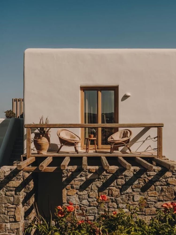 The Wild By Interni — Hotel building in Kalafatis, South Aegean