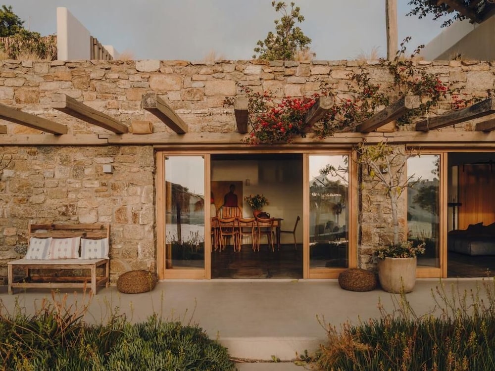 The Wild By Interni — Hotel building in Kalafatis, South Aegean