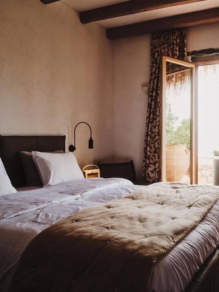 The Wild By Interni — Hotel rooms in Kalafatis, South Aegean