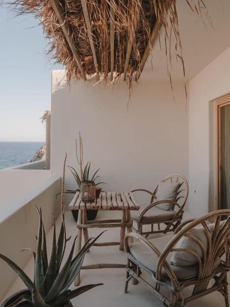 The Wild By Interni — Hotel rooms in Kalafatis, South Aegean