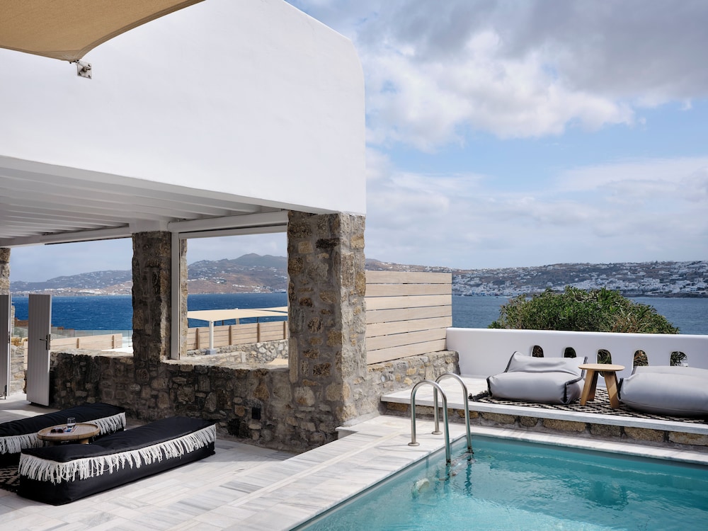 Mykonos No5 — Swimming pool in Ornos, South Aegean