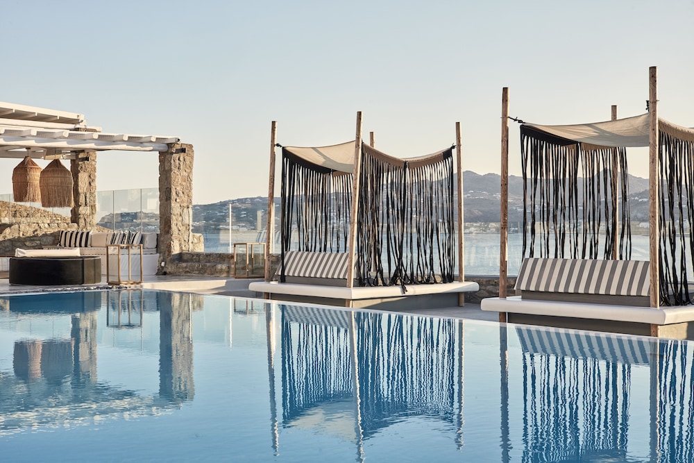 Mykonos No5 — Swimming pool in Ornos, South Aegean