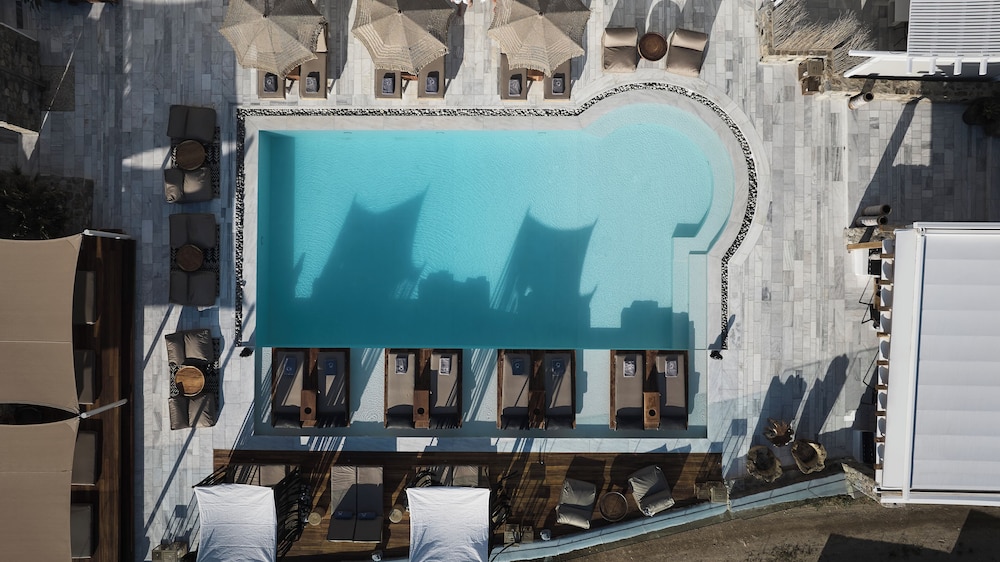 Mykonos No5 — Swimming pool in Ornos, South Aegean