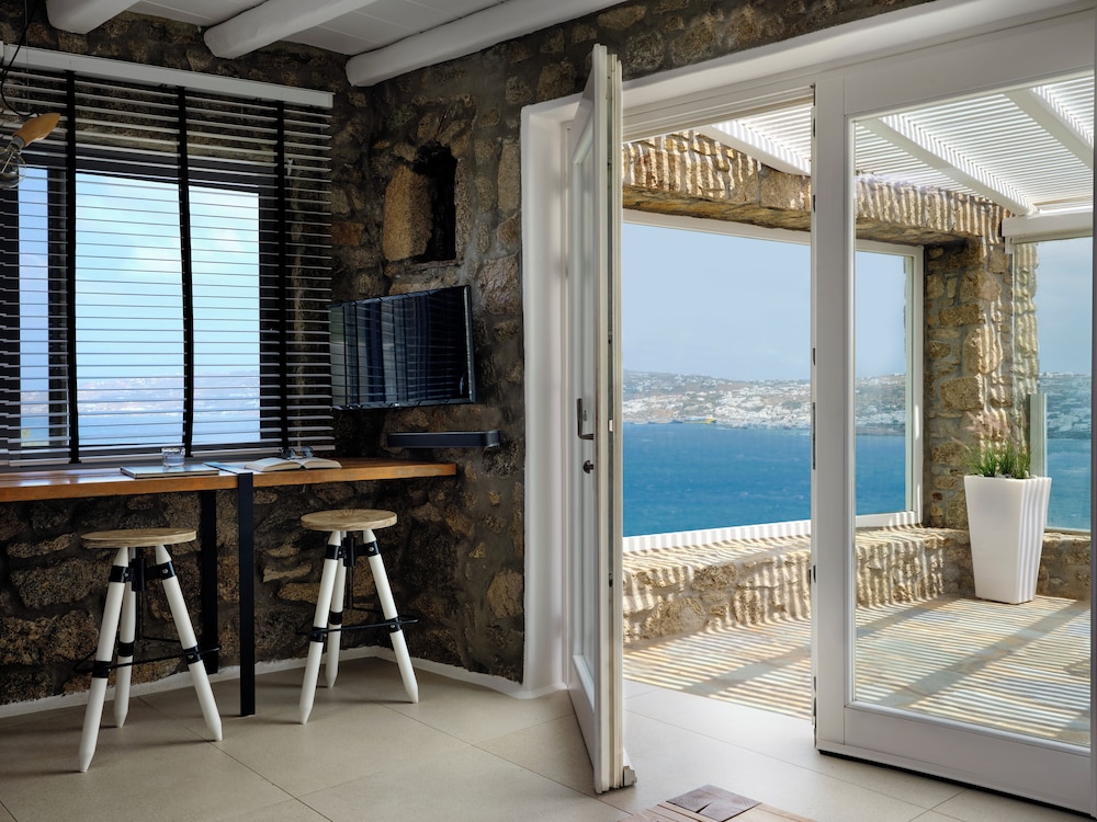 Mykonos No5 — Hotel rooms in Ornos, South Aegean