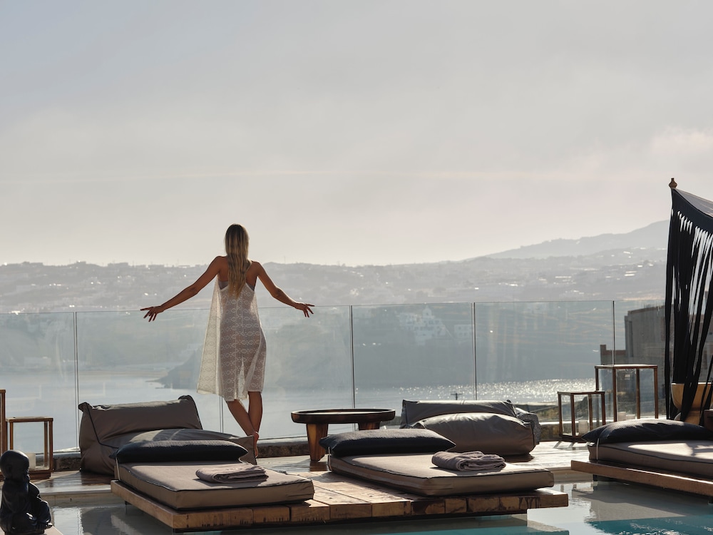 Mykonos No5 — Swimming pool in Ornos, South Aegean