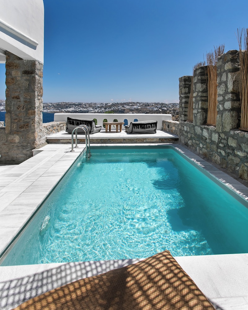 Mykonos No5 — Swimming pool in Ornos, South Aegean