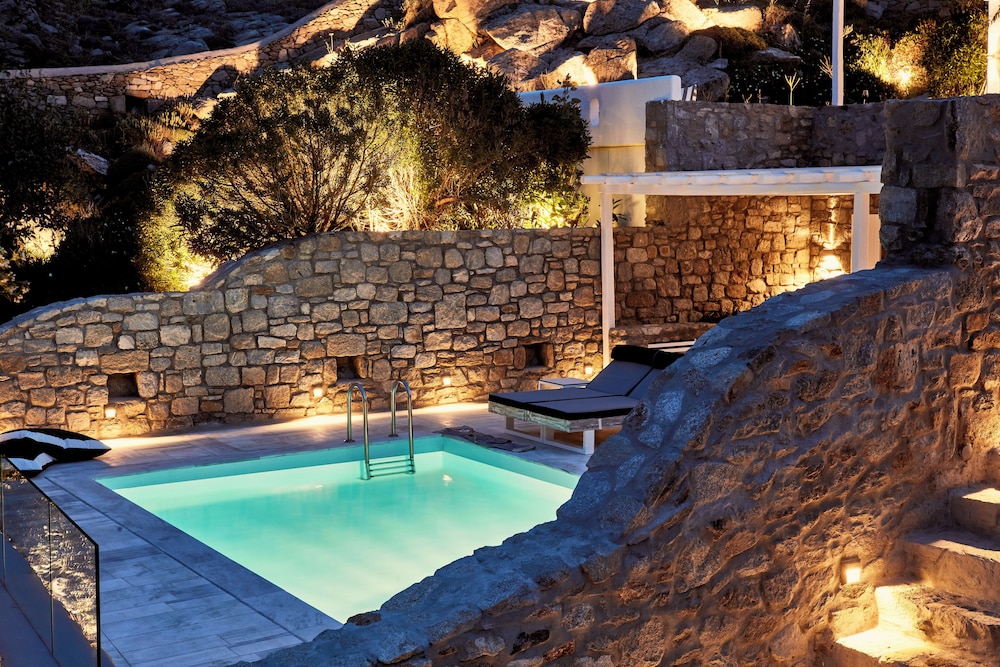 Mykonos No5 — Swimming pool in Ornos, South Aegean