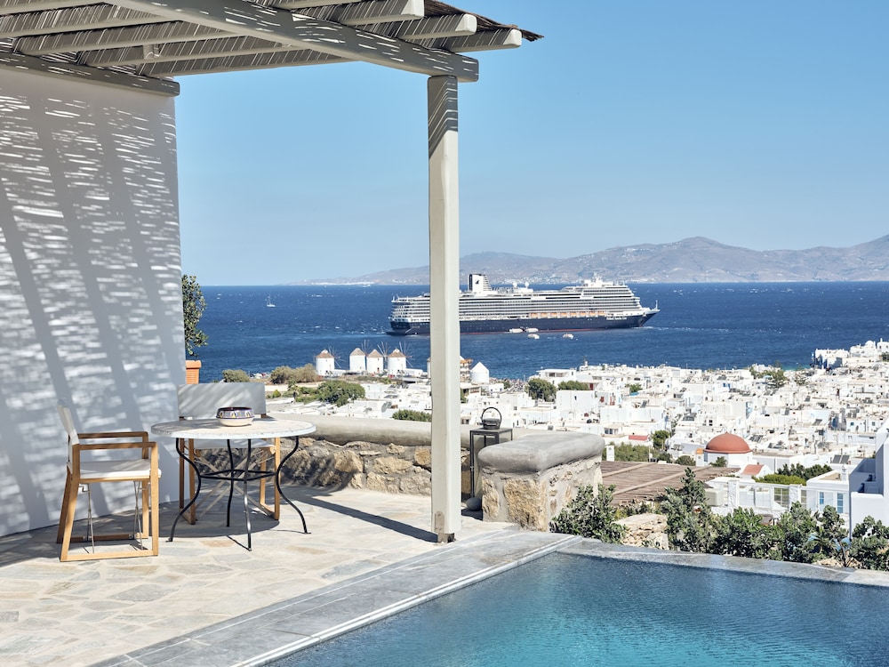 Belvedere Hilltop Complex Rooms & Suites - The Leading Hotels of the World