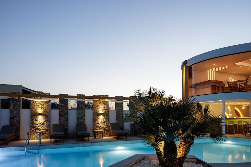 Golden Bay Boutique Hotel & Bungalows - zdjęcie 2