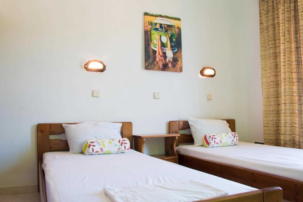 Nikos BnB — Hotel rooms in Faliraki, South Aegean