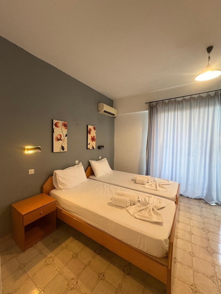 Nikos BnB — Hotel rooms in Faliraki, South Aegean