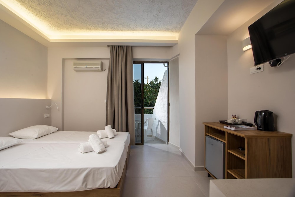 Nikos BnB — Hotel rooms in Faliraki, South Aegean