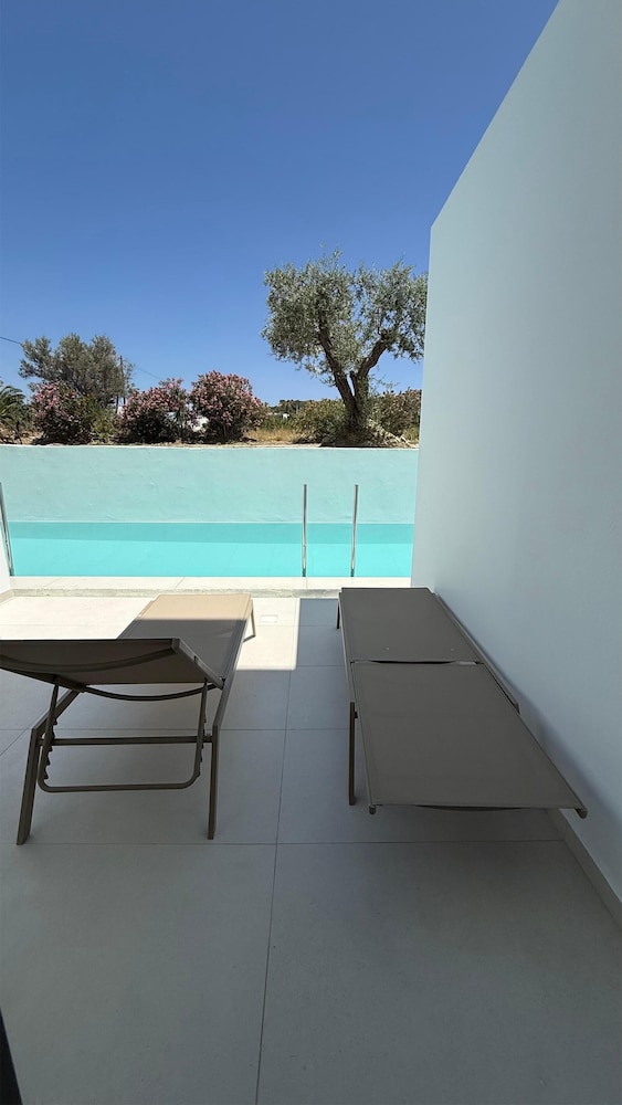 Nikos BnB — Swimming pool in Faliraki, South Aegean