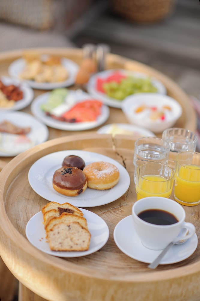 Selini Hotel — Restaurant & bars in Kamari, South Aegean