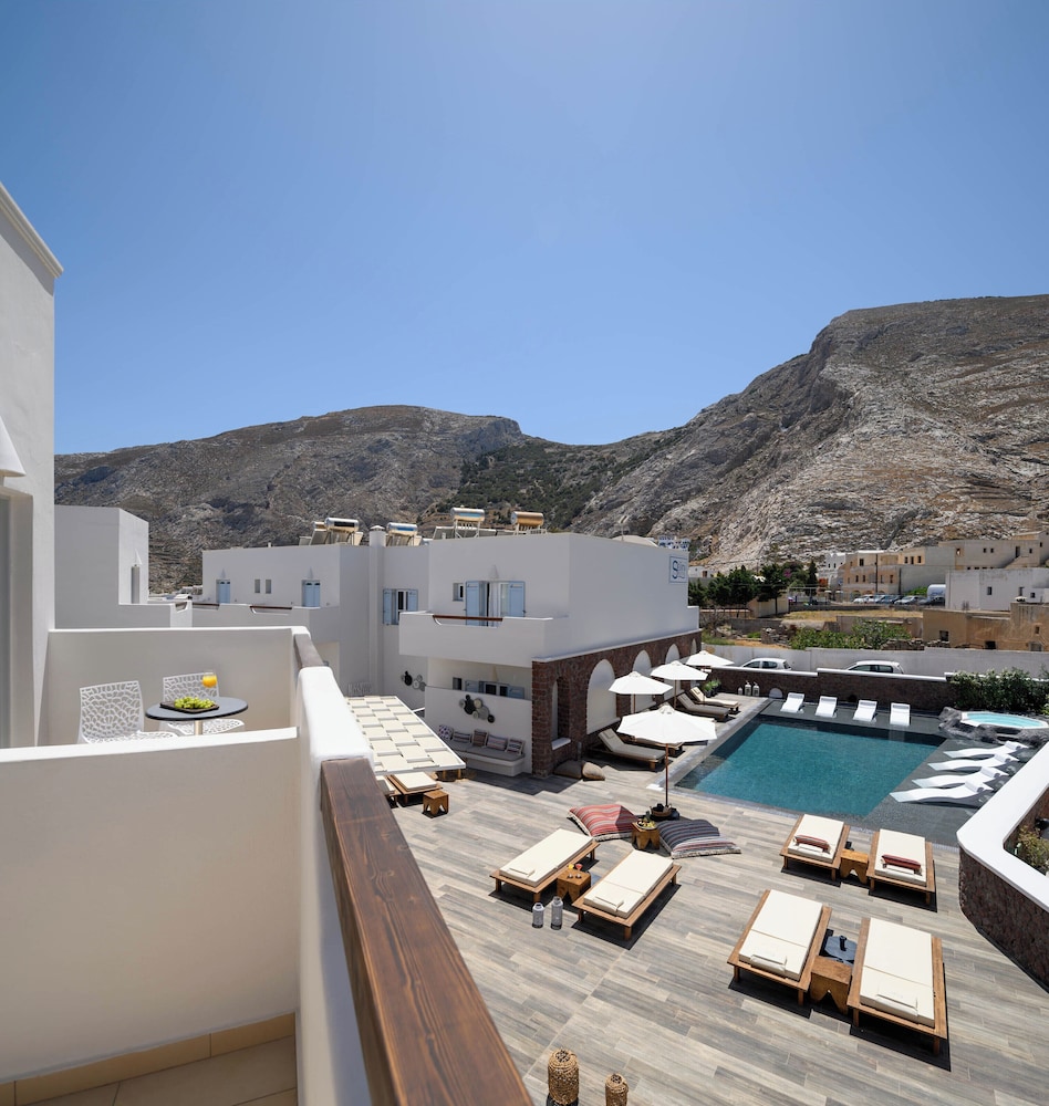Selini Hotel — Main photo in Kamari, South Aegean