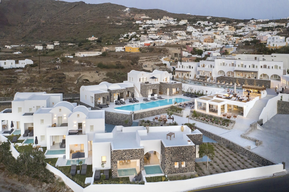 Secret View Hotel — Hotel building in Oia, South Aegean
