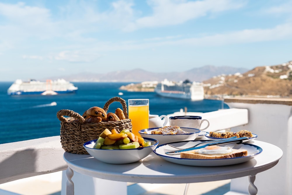 Hotel Tagoo — Restaurant & bars in Mykonos Town, South Aegean